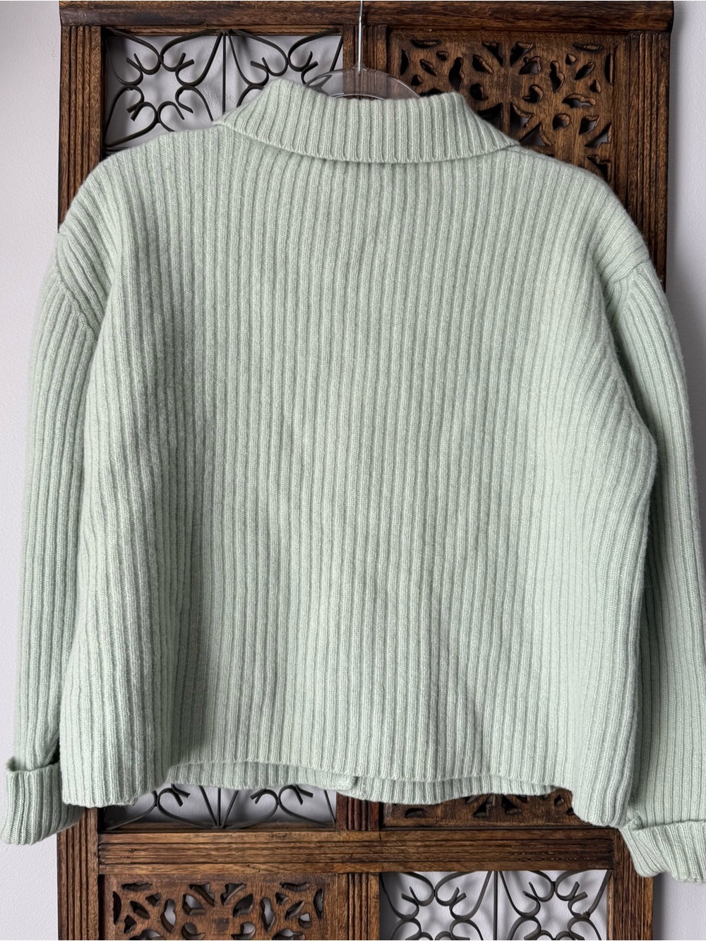 L.L. Bean 100% lambswool Green Ribbed Button-Up Sweater - Picture 4 of 7